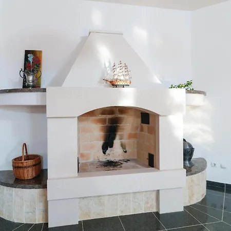 2 Bedroom Lovely In *
